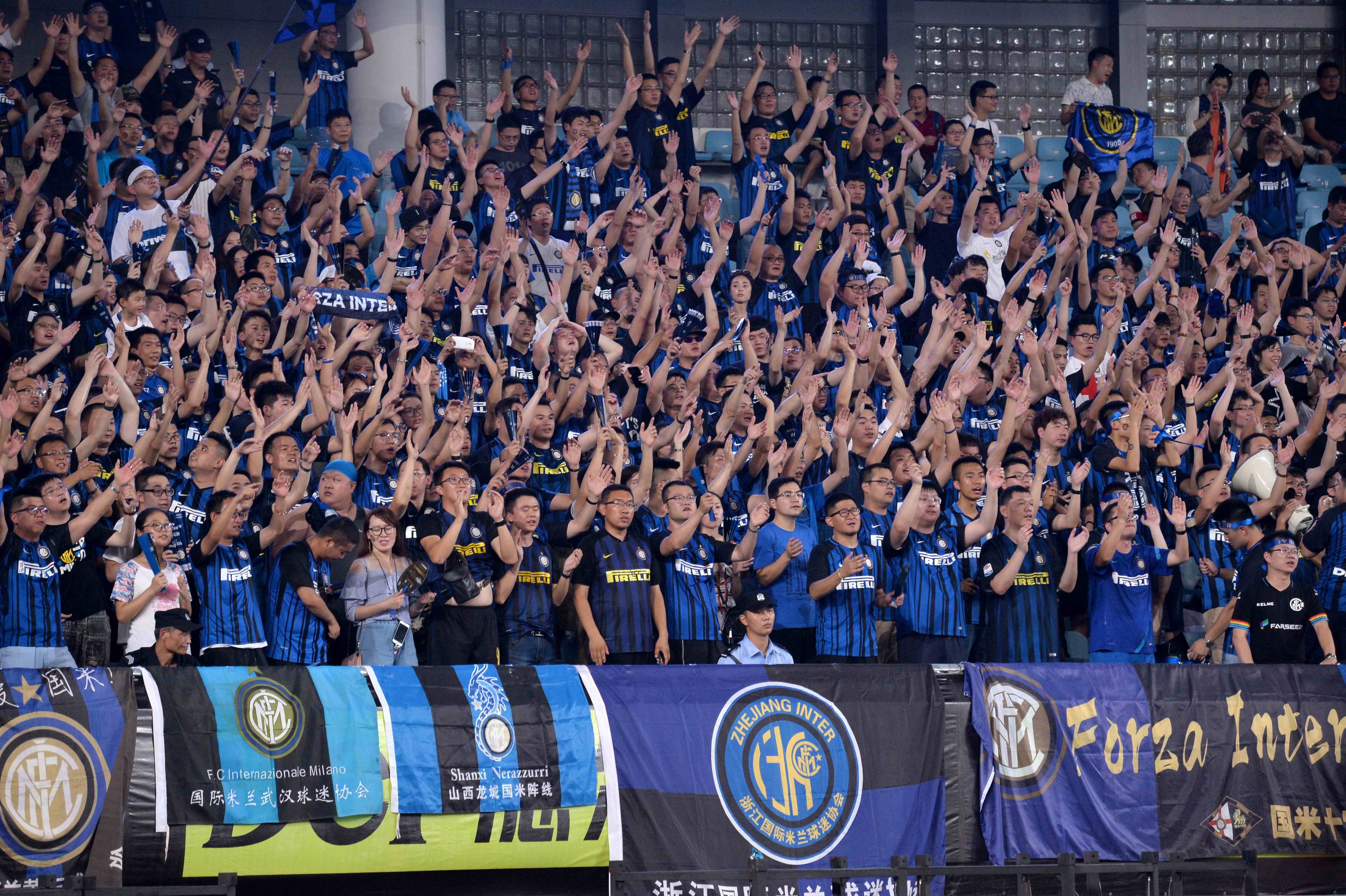 意媒：AC米兰将和罗马在冬窗争夺齐尔克泽