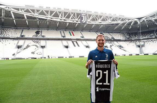 小孔塞桑：我和C罗聊过，他说我在伟大的俱乐部效力