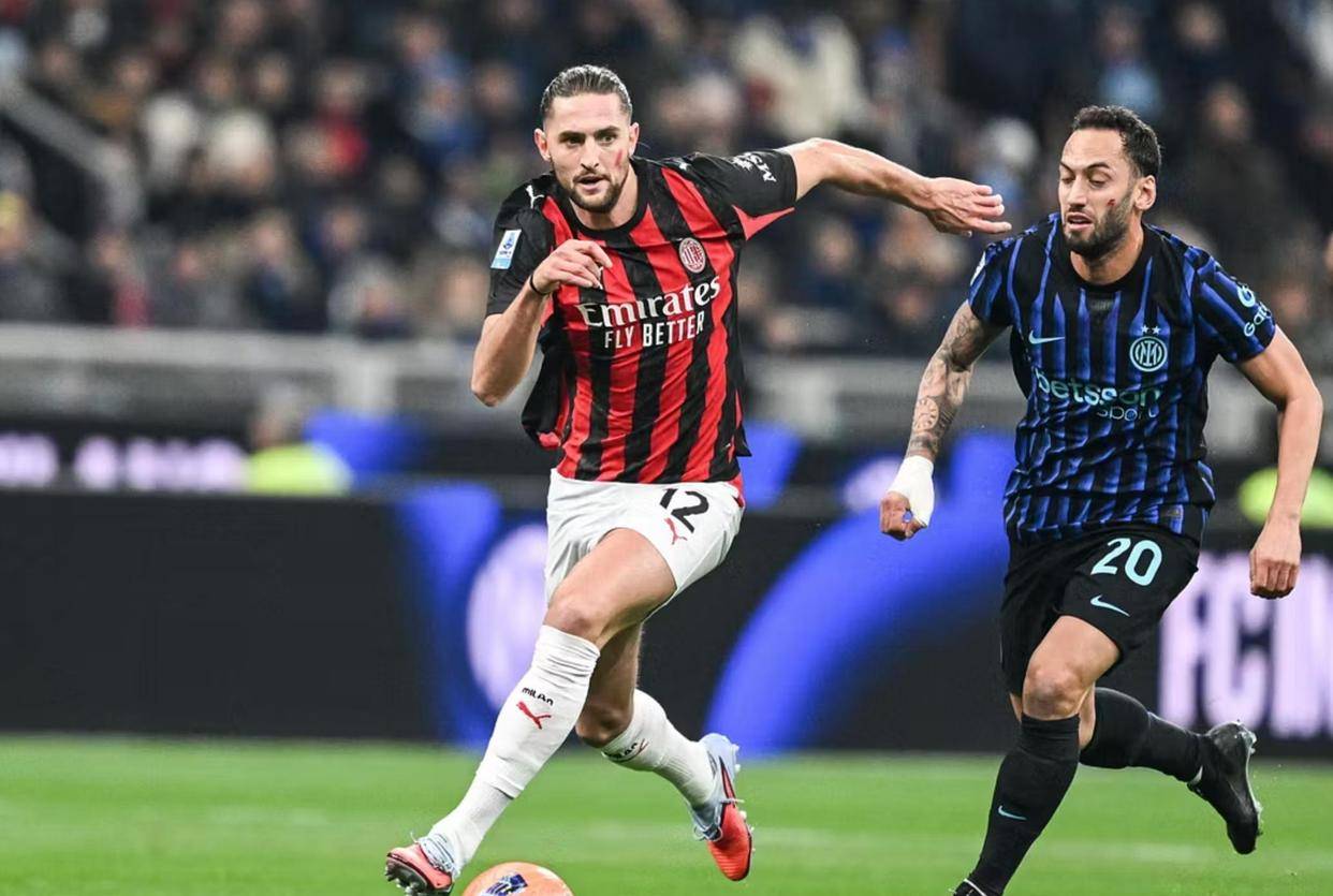 梅西再创纪录引全场欢呼