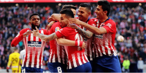 致敬蓝军传奇，库库雷利亚度假时身穿德罗巴球衣